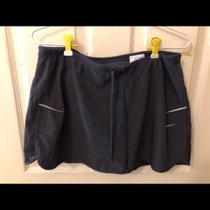 nike skirt size large
